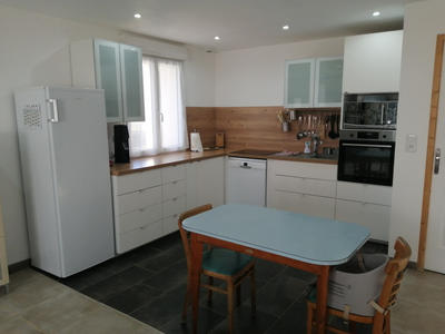 Maison - 280 m² - 9 pièces