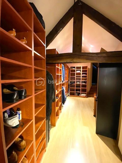 Demeure - 368 m² - 11 pièces