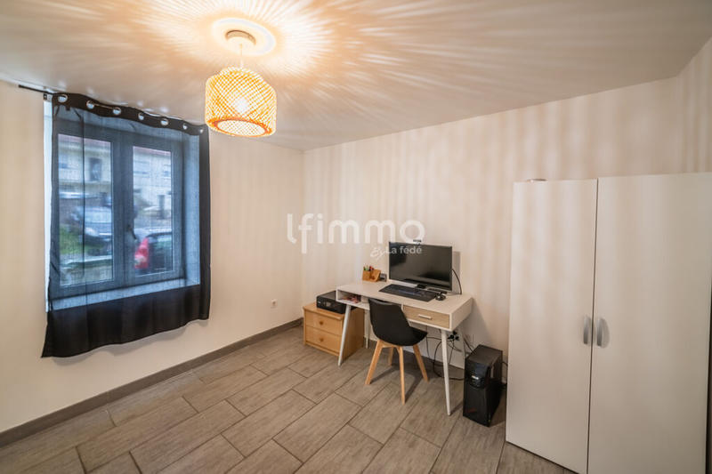 Maison - 220 m² - 6 pièces