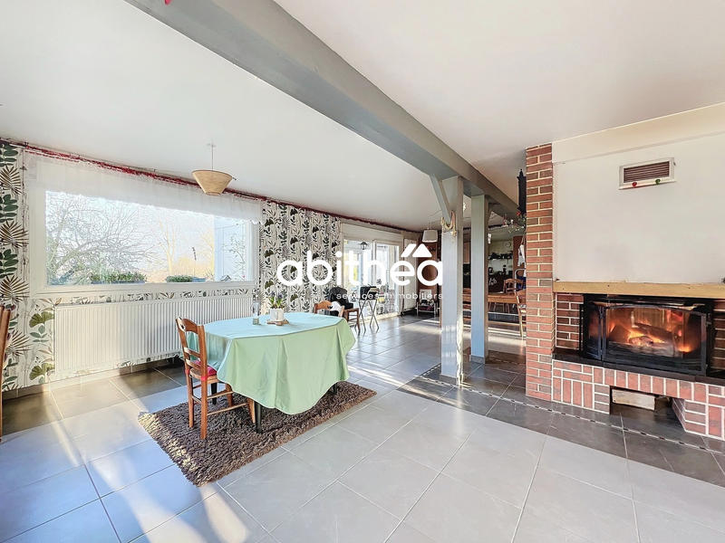 Maison - 225 m² - 9 pièces