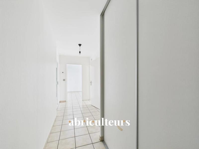 Appartement ancien - 69 m² - 3 pièces