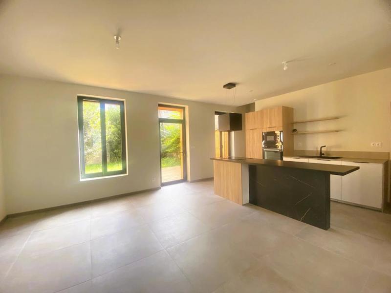 Maison de ville - 73 m² - 4 pièces