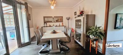 Propriété - 230 m² - 10 pièces