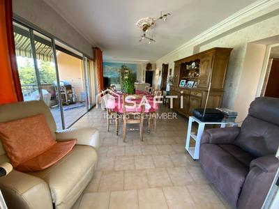 Maison - 327 m² - 9 pièces