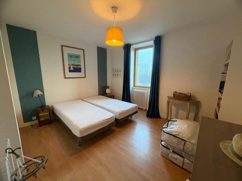 Maison - 220 m² - 9 pièces