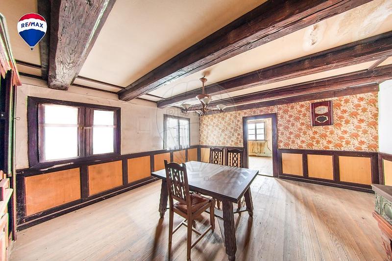 Maison - 222 m² - 7 pièces