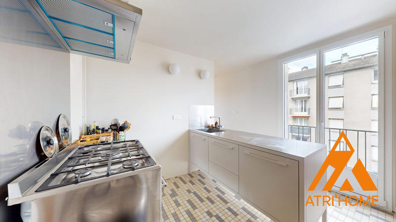 Appartement - 80 m² - 3 pièces