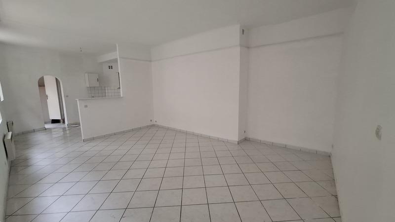 Appartement - 80 m² - 5 pièces