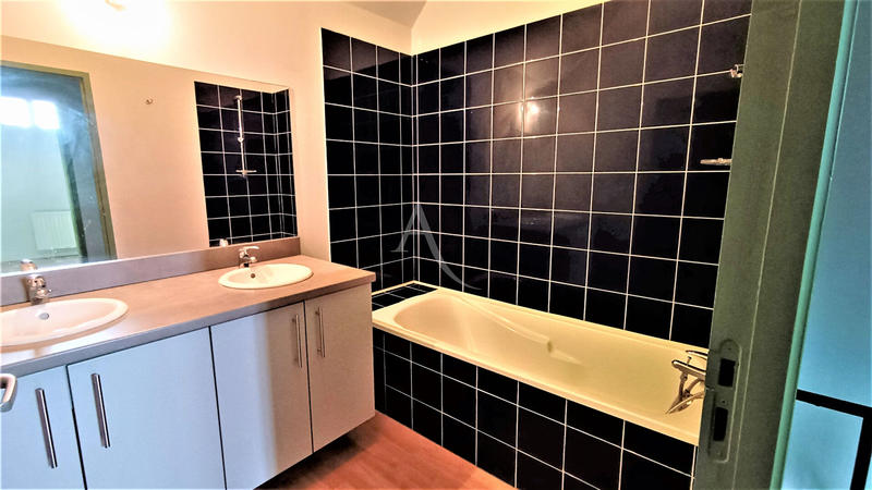 Appartement - 86 m² - 3 pièces