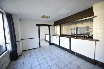 Local d'activité / Entrepôt - 160 m² - 7 pièces