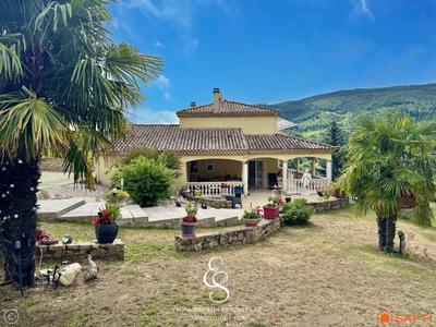 Villa - 200 m² - 7 pièces