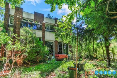 Maison contemporaine - 159 m² - 8 pièces