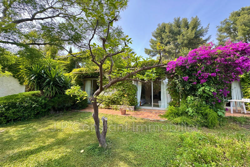 Villa - 260 m² - 6 pièces