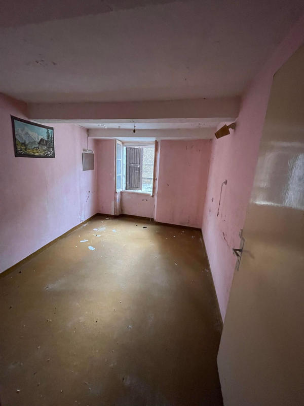 Maison de village - 105 m² - 10 pièces