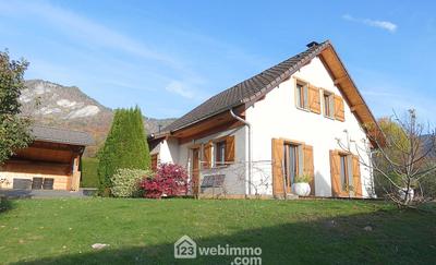 Maison - 89 m² - 4 pièces