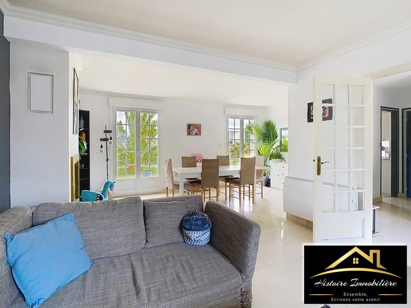 Maison traditionnelle - 125 m² - 8 pièces