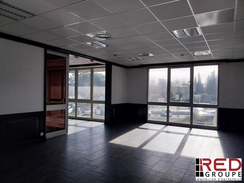 Local commercial - 477 m²