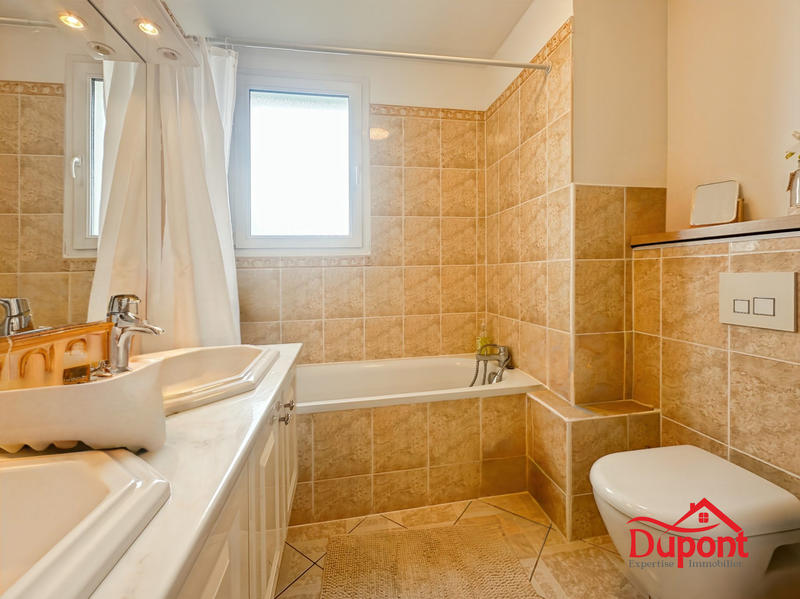 Maison - 100 m² - 5 pièces