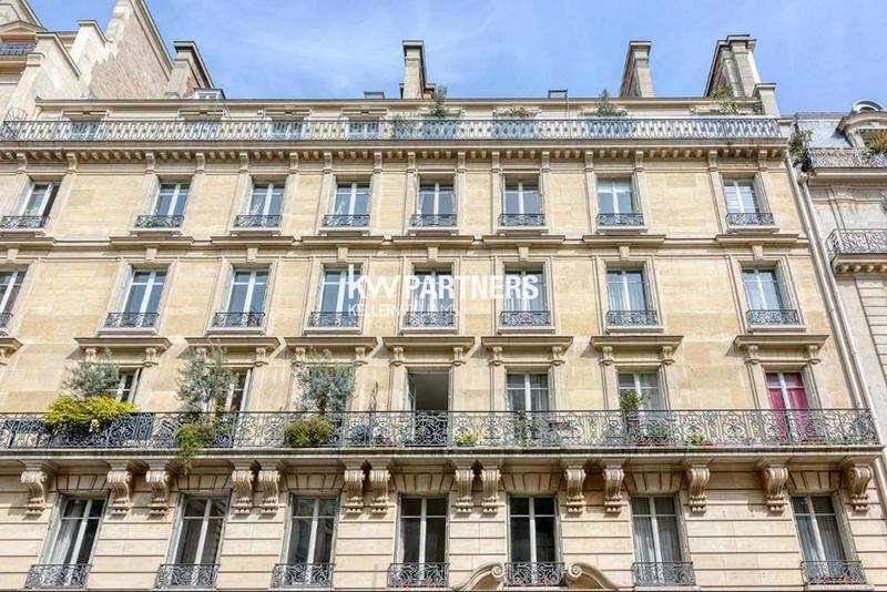 Appartement - 205 m² - 6 pièces