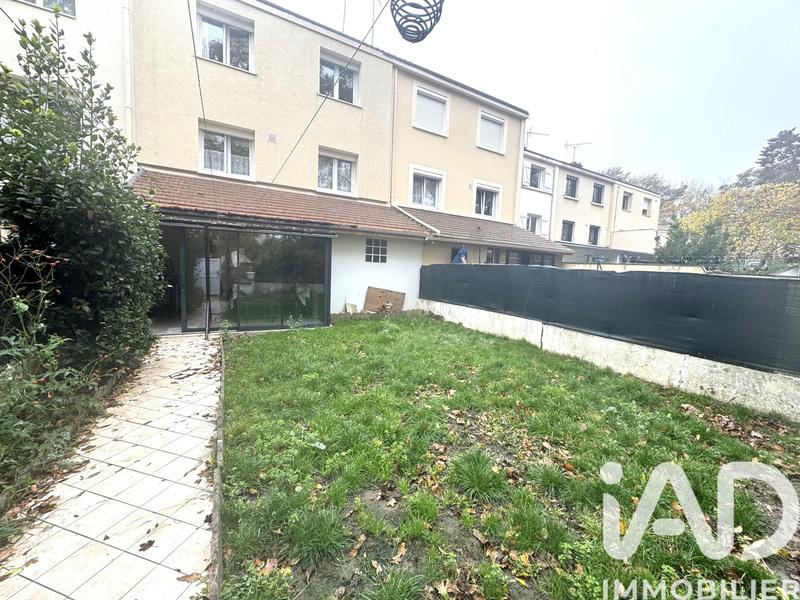 Maison - 95 m² - 4 pièces
