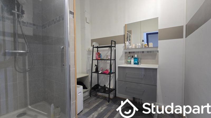 Chambre - 12 m² - 1 pièce