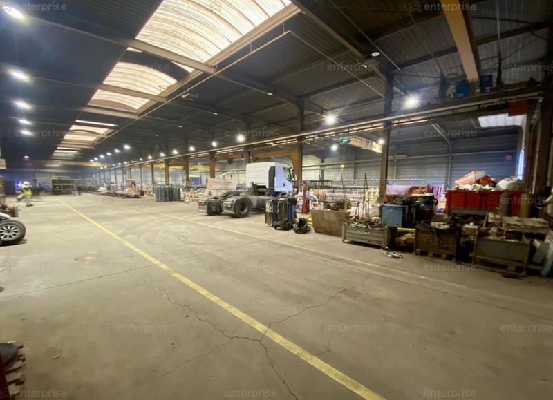 Local d'activité / Entrepôt - 4 585 m²