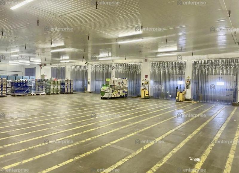 Entrepôt - 22 280 m²