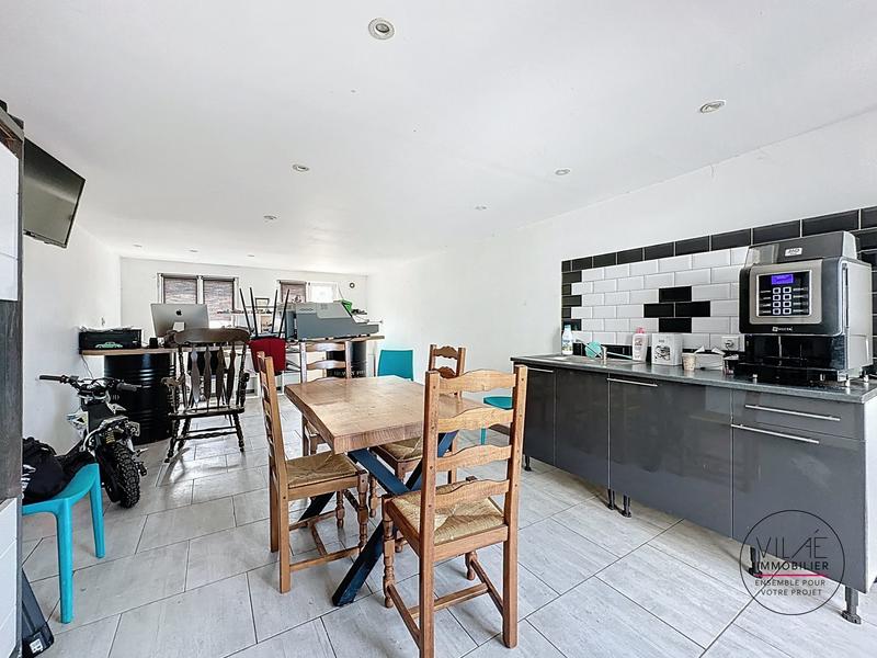 Maison - 220 m² - 7 pièces