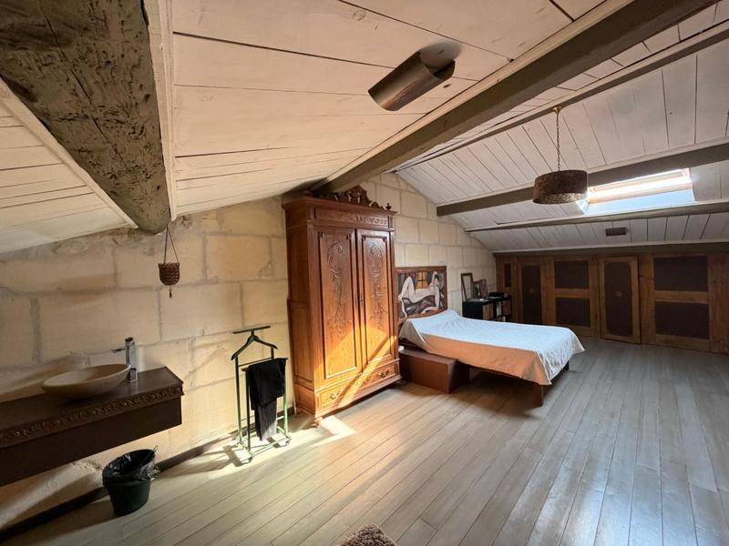 Maison - 220 m² - 6 pièces