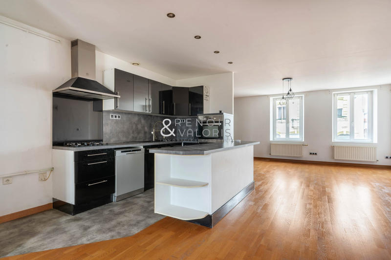 Appartement - 109 m² - 6 pièces