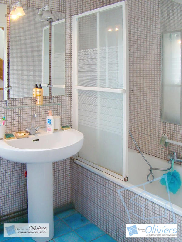 Maison - 185 m² - 8 pièces