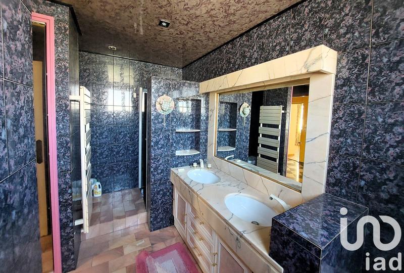 Maison - 161 m² - 7 pièces