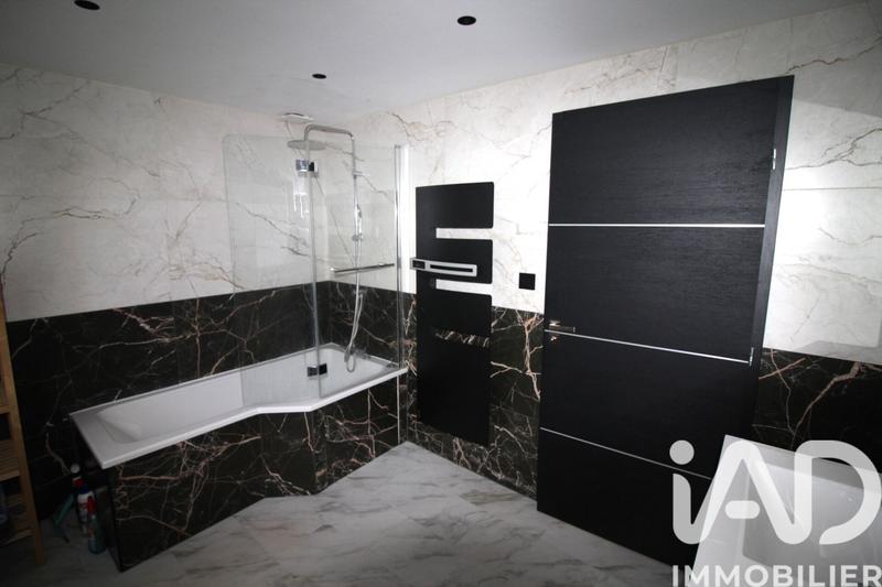 Maison - 177 m² - 6 pièces