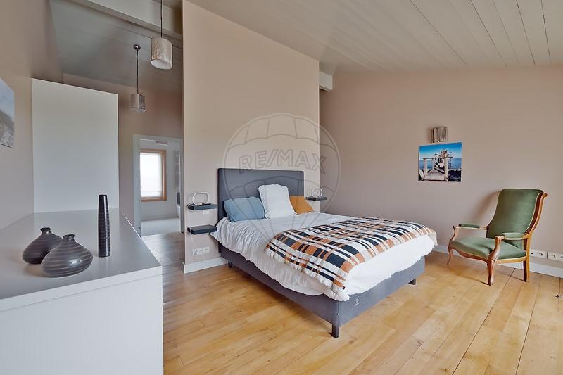 Propriété - 330 m² - 7 pièces