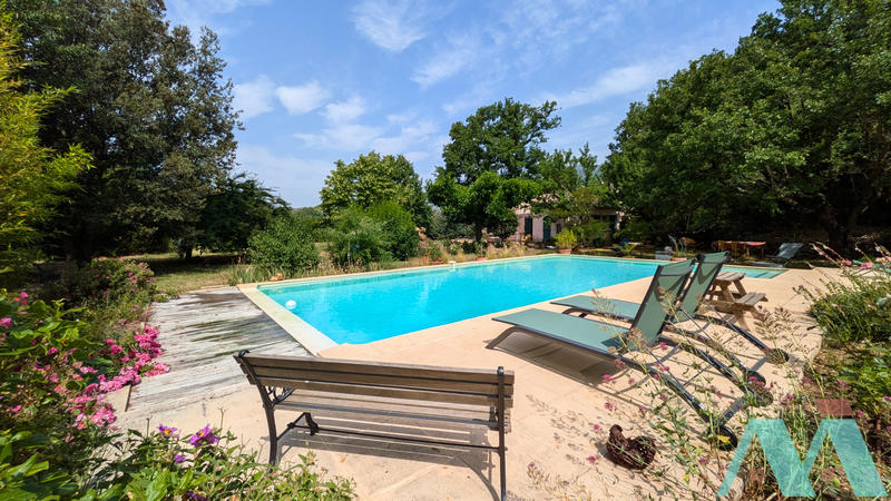 Maison - 181 m² - 7 pièces