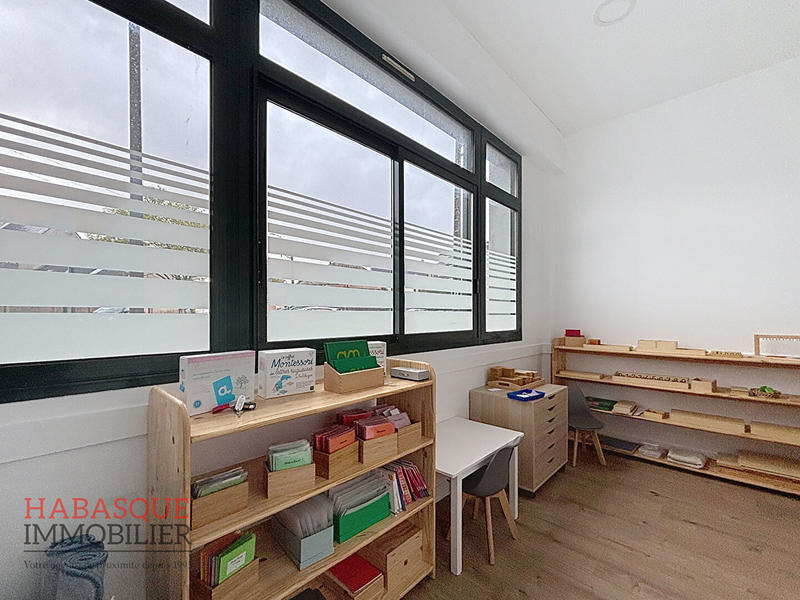 Local commercial - 11 m² - 1 pièce