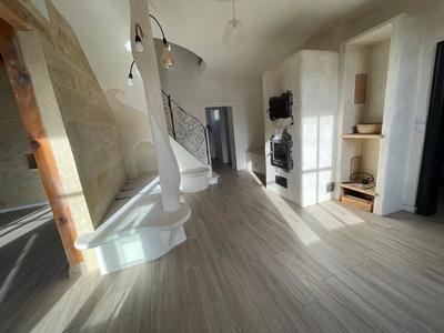 Maison - 169 m² - 5 pièces