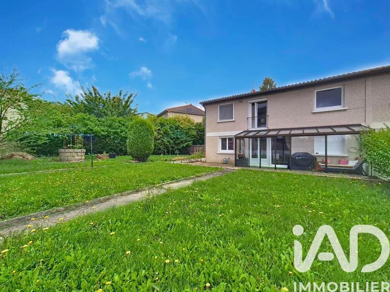 Maison - 92 m² - 5 pièces