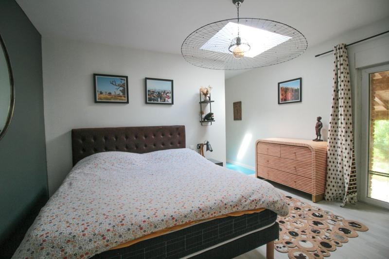 Demeure - 340 m² - 12 pièces