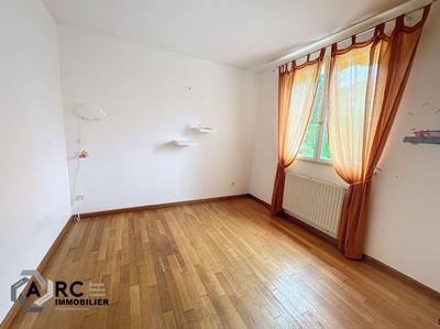 Maison - 114 m² - 5 pièces