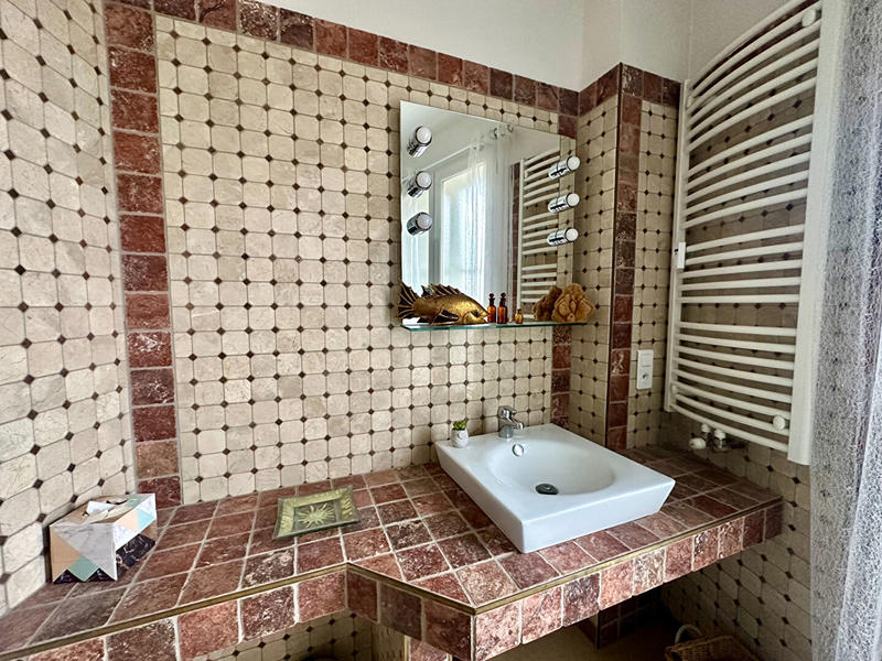 Appartement - 186 m² - 6 pièces