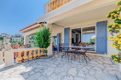 Villa - 137 m² - 5 pièces