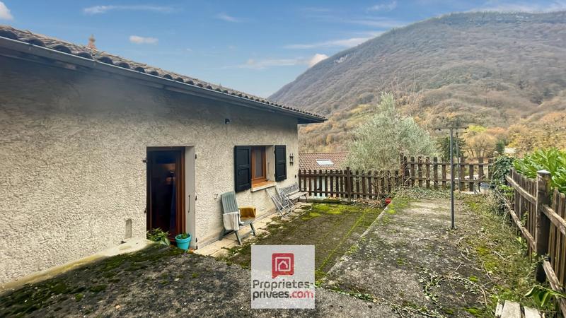 Maison de village - 94 m² - 4 pièces