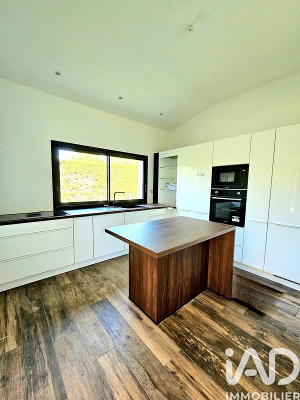 Maison - 120 m² - 4 pièces