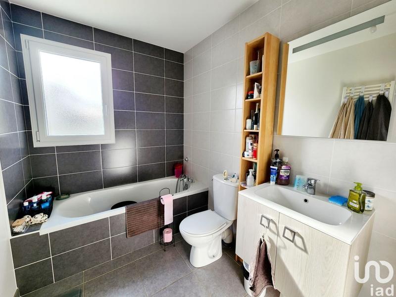 Maison - 99 m² - 5 pièces