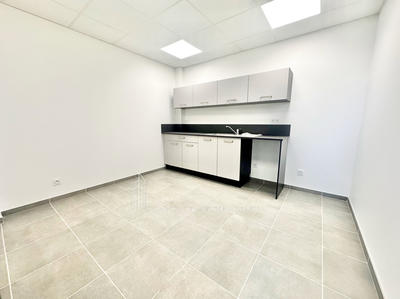 Bureau - 92 m²