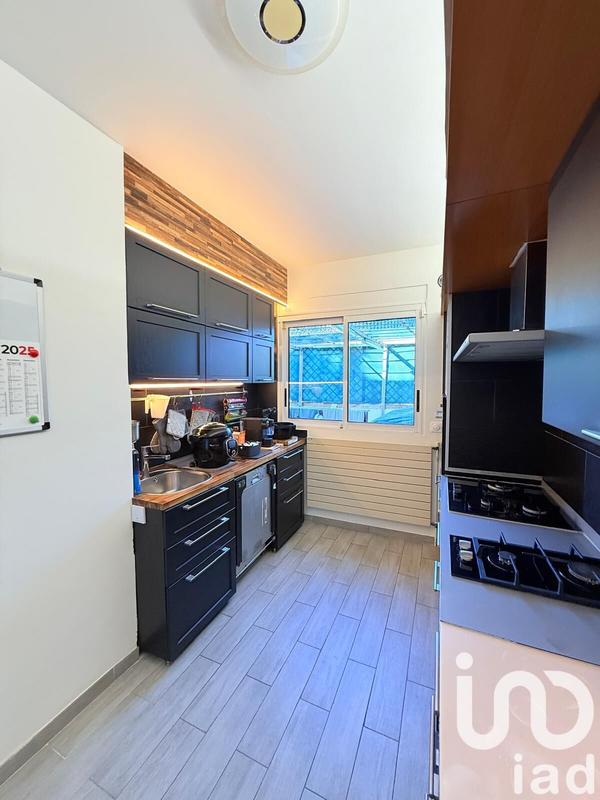 Maison - 200 m² - 7 pièces