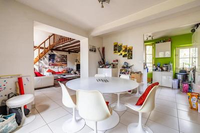 Maison - 207 m² - 8 pièces