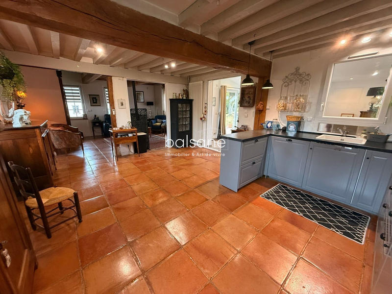 Maison traditionnelle - 175 m² - 8 pièces
