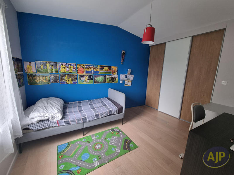 Maison - 155 m² - 6 pièces